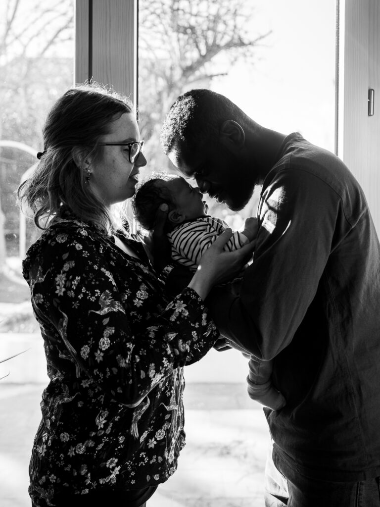 Séance photo nouveau-né à domicile Photographe photo bébé Carcassonne