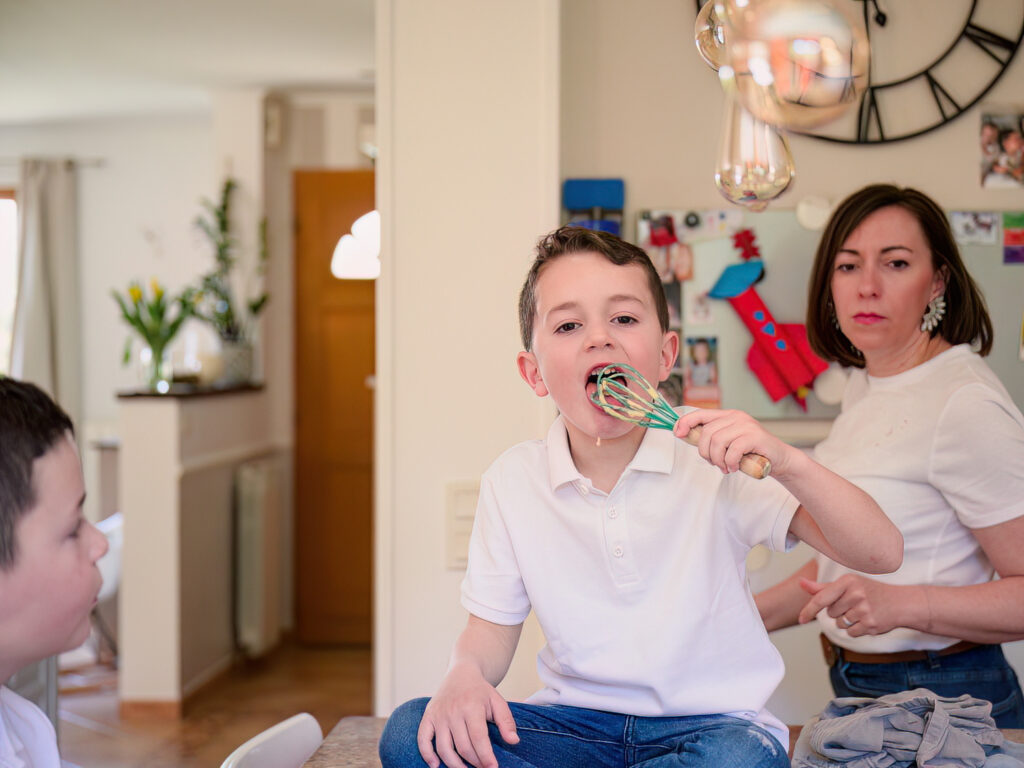 reportage photo famille, patisserie en famille