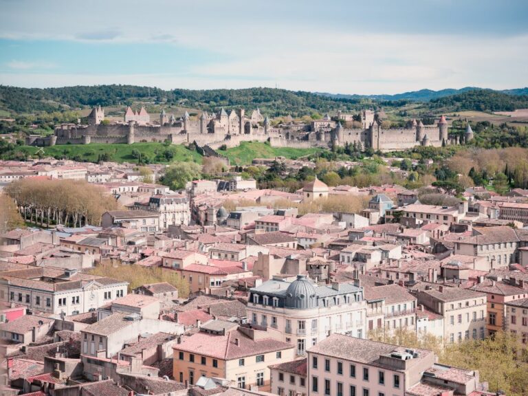 AFFICHE Cité de Carcassonne avec vue sur la ville basse