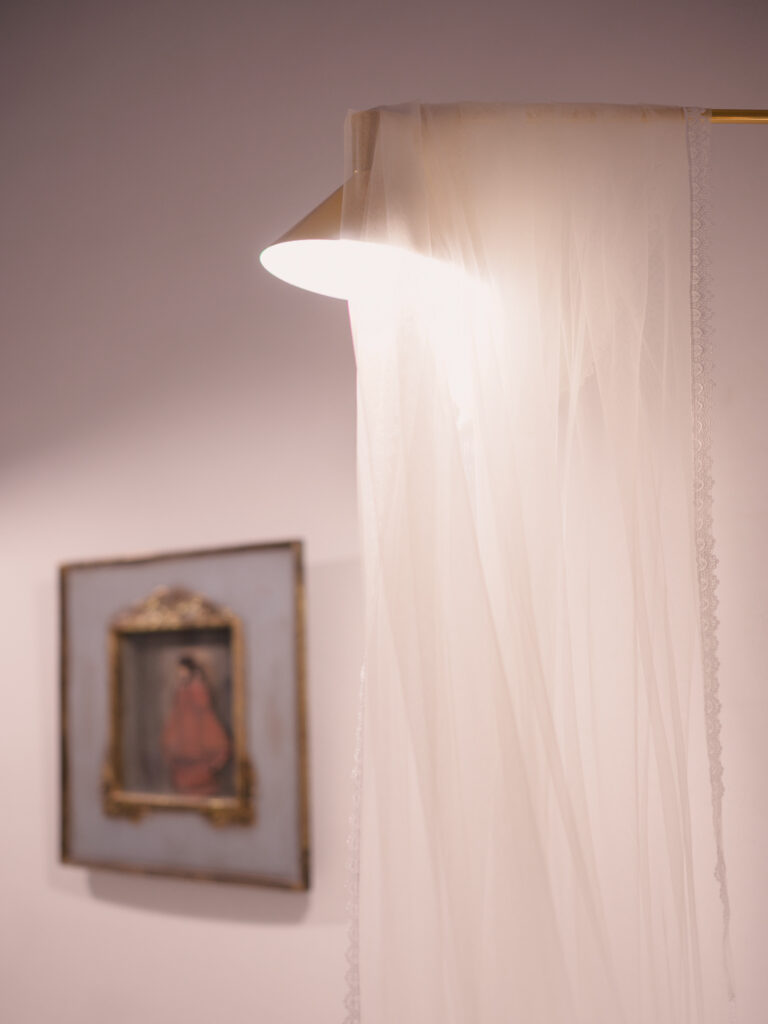 Mariage au château de Villerambert à Caunes-Minervois, Aude. Mariage à l'automne. préparatifs des mariés