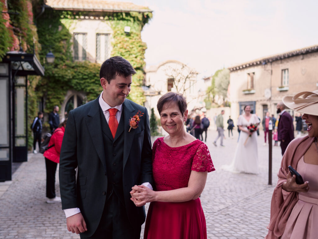 Mariage au château de Villerambert à Caunes-Minervois, Aude. Mariage à l'automne. Cérémonie religieuse à la Basilique Saint Nazaire, à la cité de Carcassonne