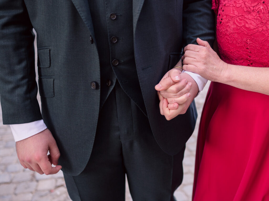 Mariage au château de Villerambert à Caunes-Minervois, Aude. Mariage à l'automne. Cérémonie religieuse à la Basilique Saint Nazaire, à la cité de Carcassonne