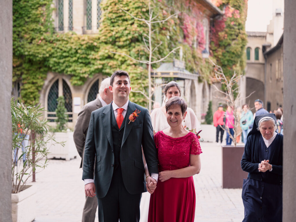 Mariage au château de Villerambert à Caunes-Minervois, Aude. Mariage à l'automne. Cérémonie religieuse à la Basilique Saint Nazaire, à la cité de Carcassonne