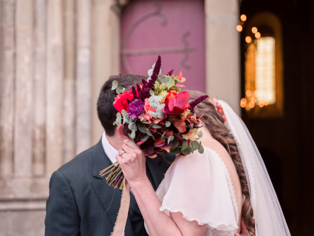 Mariage au château de Villerambert à Caunes-Minervois, Aude. Mariage à l'automne. Cérémonie religieuse à la Basilique Saint Nazaire, à la cité de Carcassonne