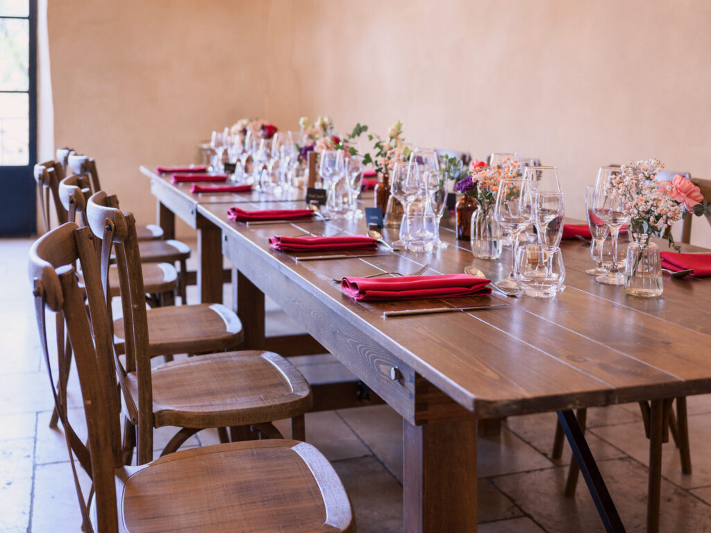 Mariage au château de Villerambert à Caunes-Minervois, Aude. Mariage à l'automne. décoration florale Sahra B. Wedding planner