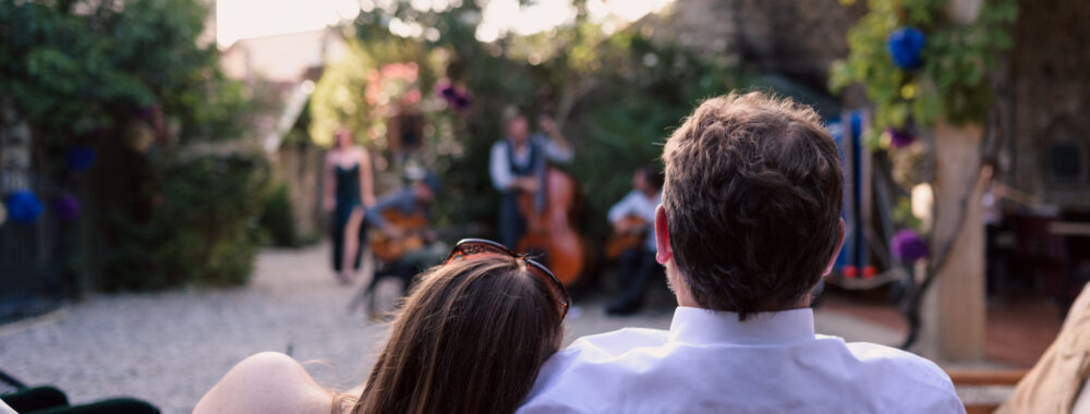 photos d'anniversaire, 50 ans de Tony dans un magnifique gîte à Villegailhenc