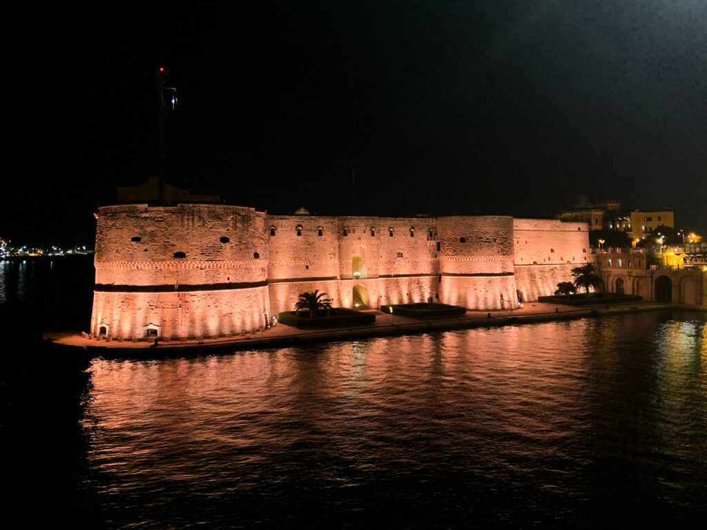 Le Château de Tarente, Italie du Sud, Les Pouilles