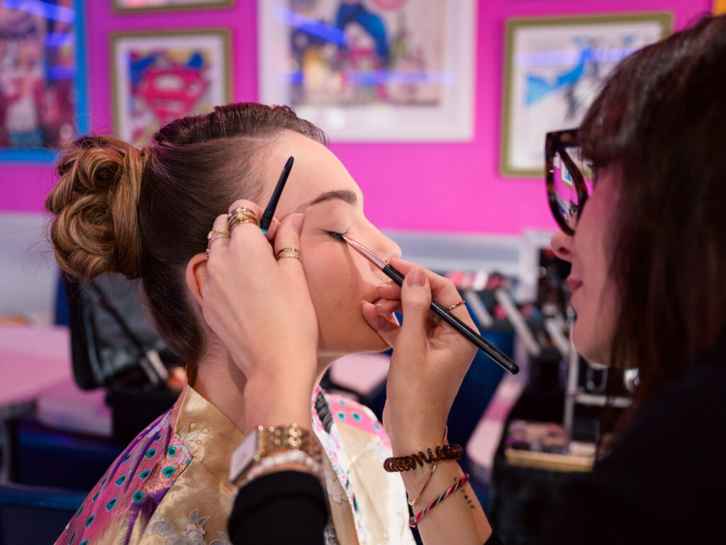 shooting d'inspiration rock n'roll. Lieu : Diner 118 Tenue des mariés : Les frangines mariage Coiffure : la coquetterie coiffure nomade Maquillage : beauty therapy salon