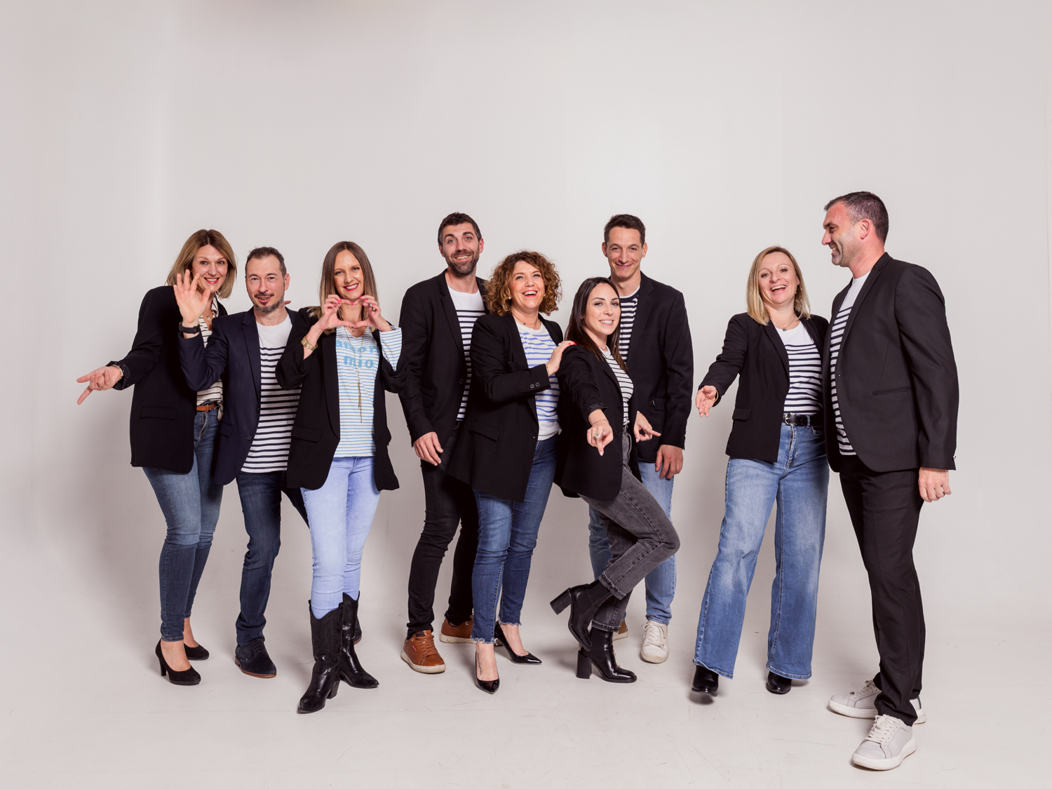 photos corporate studio shooting team building, portrait d'équipe