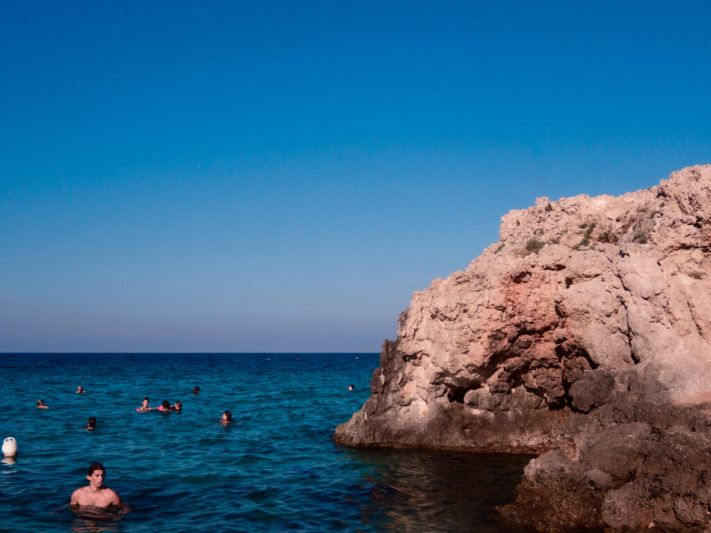 Plage de Monopoli sud Les Pouilles, Italie du Sud